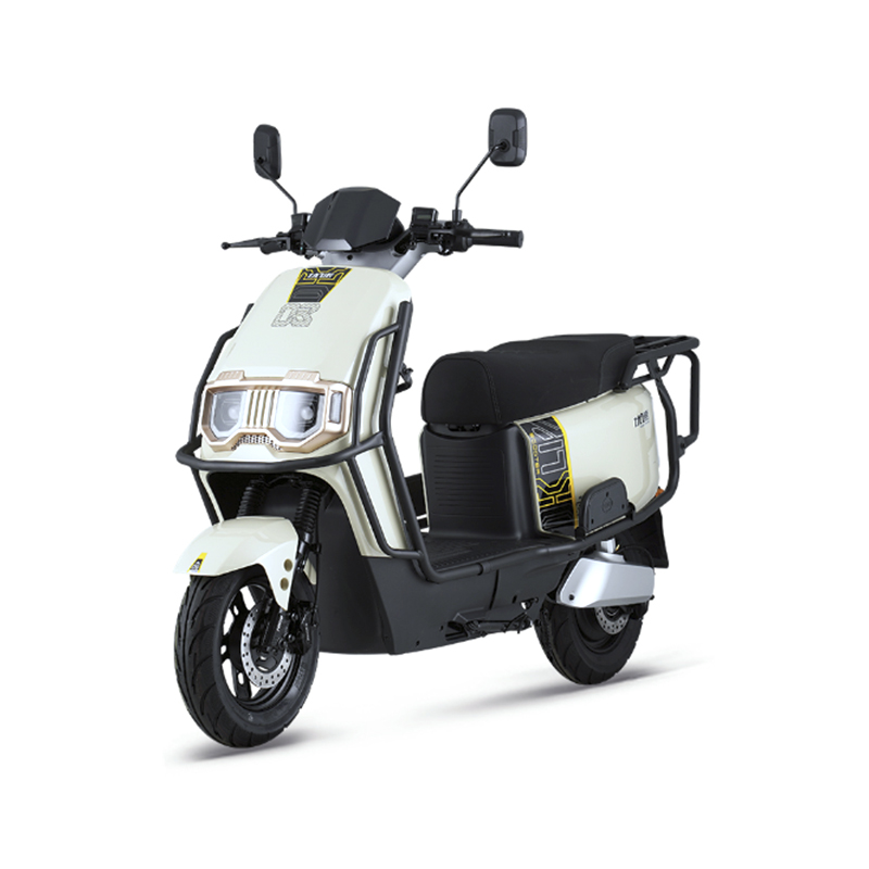 Yousu E12-5, electricum scooter cum notis 27H motoriis 800W, notam 12 fistulae 32A moderatoris, 3.00-10 torris coronas, discus 180mm, inconsutilem calces anulum incursu absorbens et multi-functionalis HD ashboardday