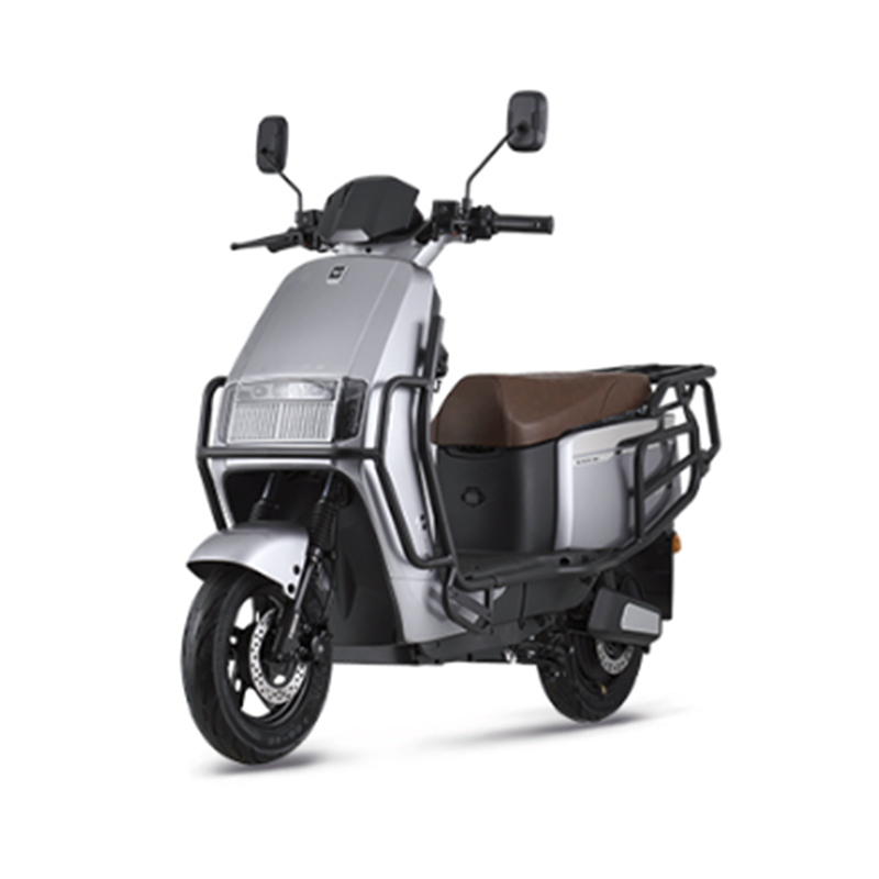 Quomodo tractat turturem Model Electric Scooter secundum stabilitatem in velocitatibus superioribus vel in acuta alternis vicibus?